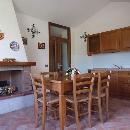הוילה Limite Il Borgo Di Montereggi מראה חיצוני תמונה